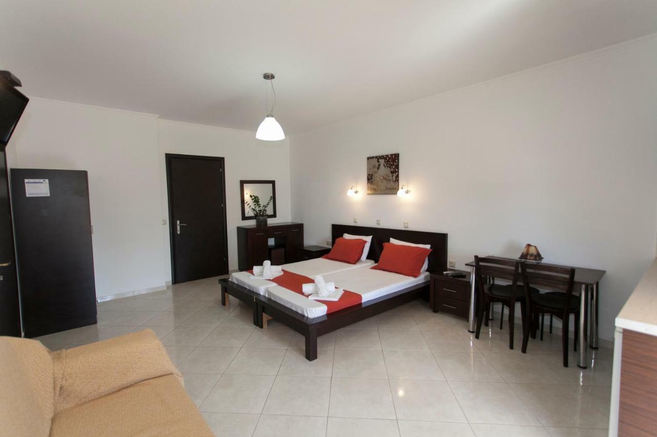 Siarbas Hotel Paralia Vrachou Exterior photo